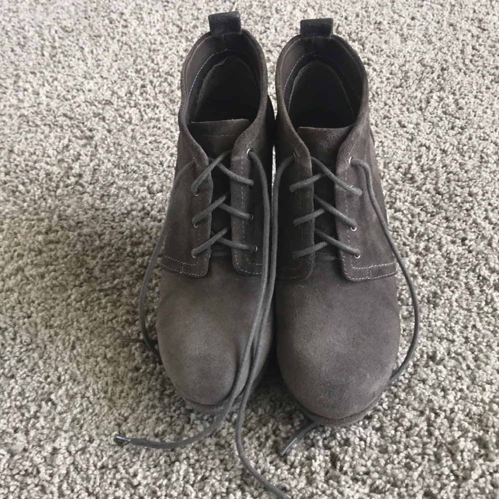 Jessica Simpson gray suede booties. Size 6.